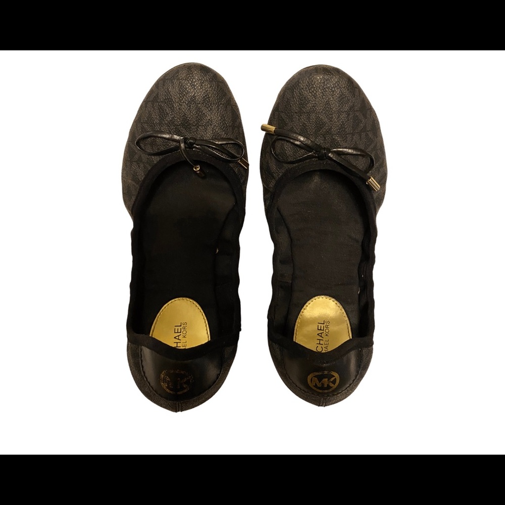 Black/Gray Michael Kors travel ballet flats size 8.5 but fit like a 7.5.